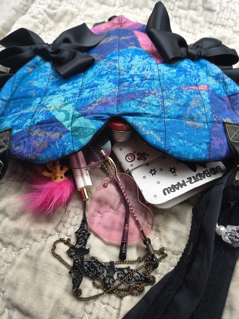 Vibrant Blue,Pink & Purple Scalloped Heart Handbag with Bows